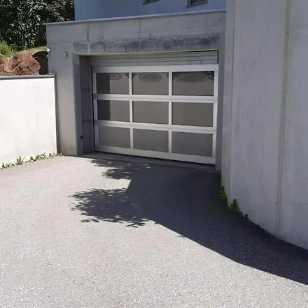 Schoene In Mit Garten Und Terrasse Apartmán